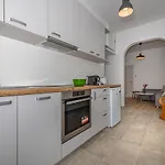 Happy Apartment