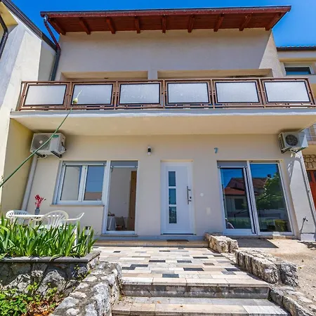 Apartament Happy