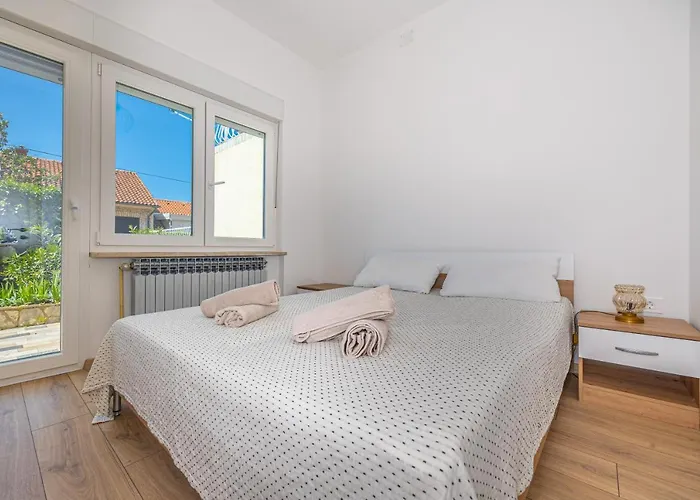 Happy Apartment