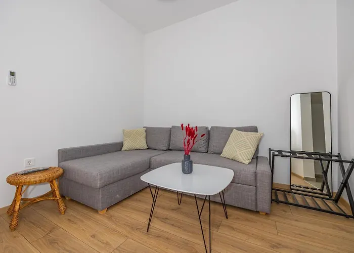 Happy Apartment